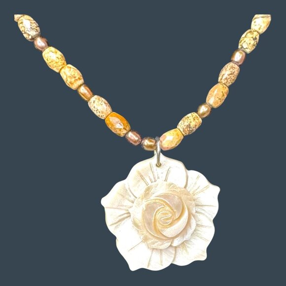 Wood Beaded Necklace Carved Mother of Pearl Hawaiian Lei Shell Flower Pendant 17 - Picture 1 of 7